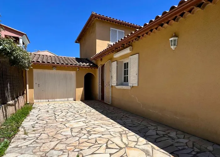 Les Terrasses De Giens Villa