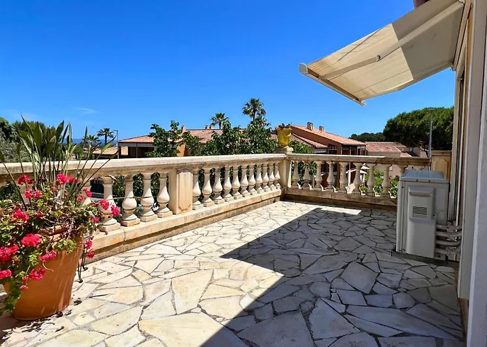 Les Terrasses De Giens Villa *